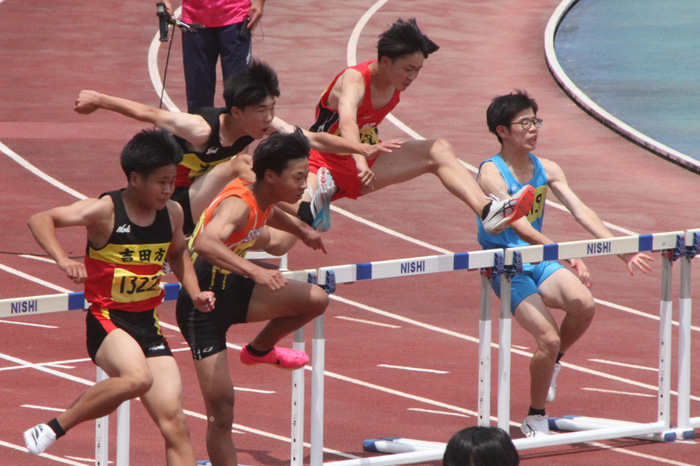 ボルテージ上昇"夏ステージ"開幕