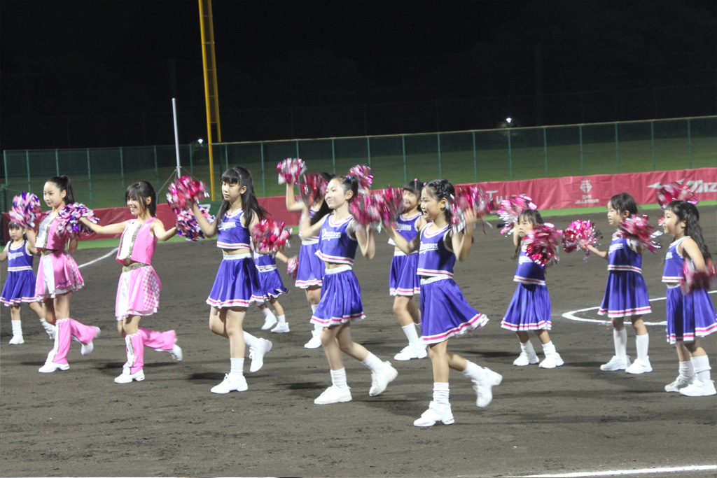 試合前はキッズたちがダンスパフォーマンスを披露