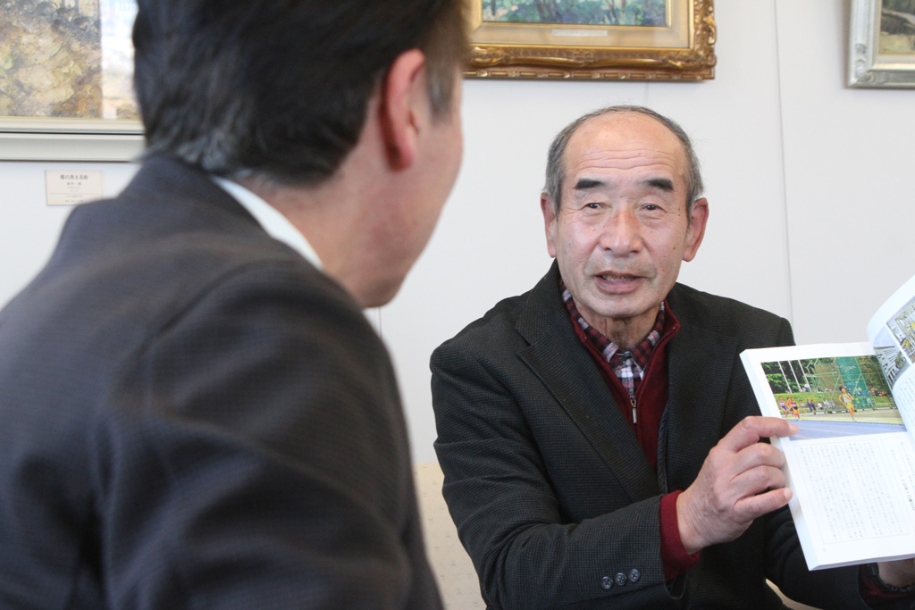 写真愛好家の津坂さん　「亜由子のあゆみ」を自費出版