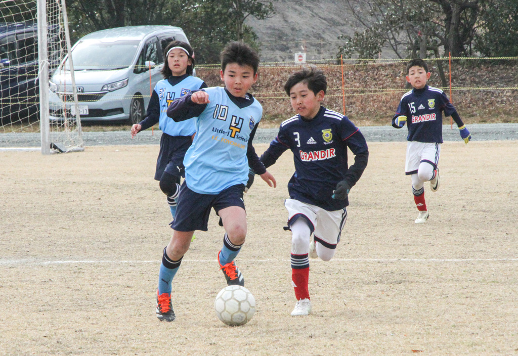 少年サッカー「アゼリアカップ4年生大会」