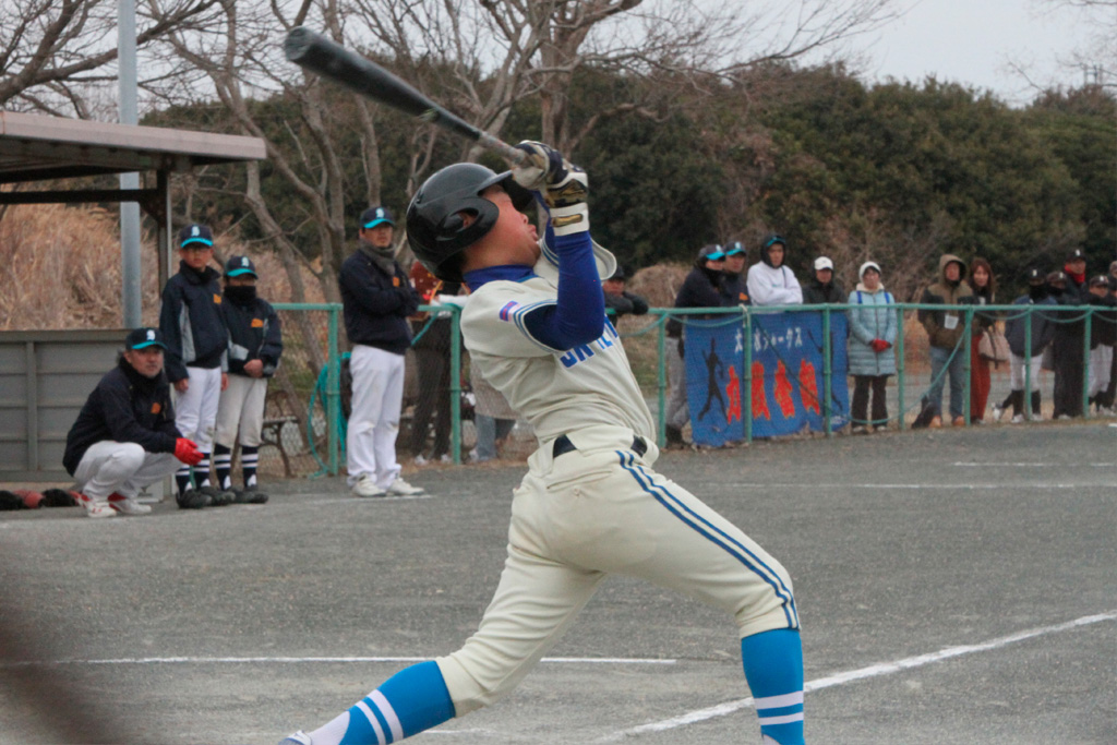 Cブロック大清水戦で本塁打を放つ高師の渡邊豪