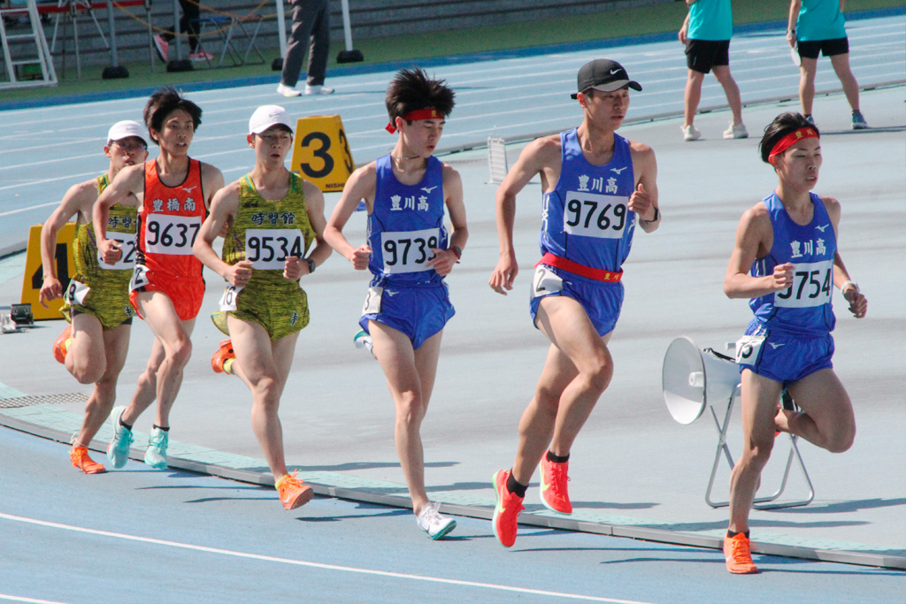 力のある選手が揃った男子5000㍍2組目