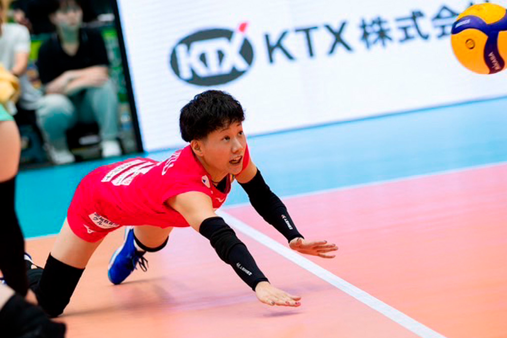 球際の強さが光る粘りのレシーブ