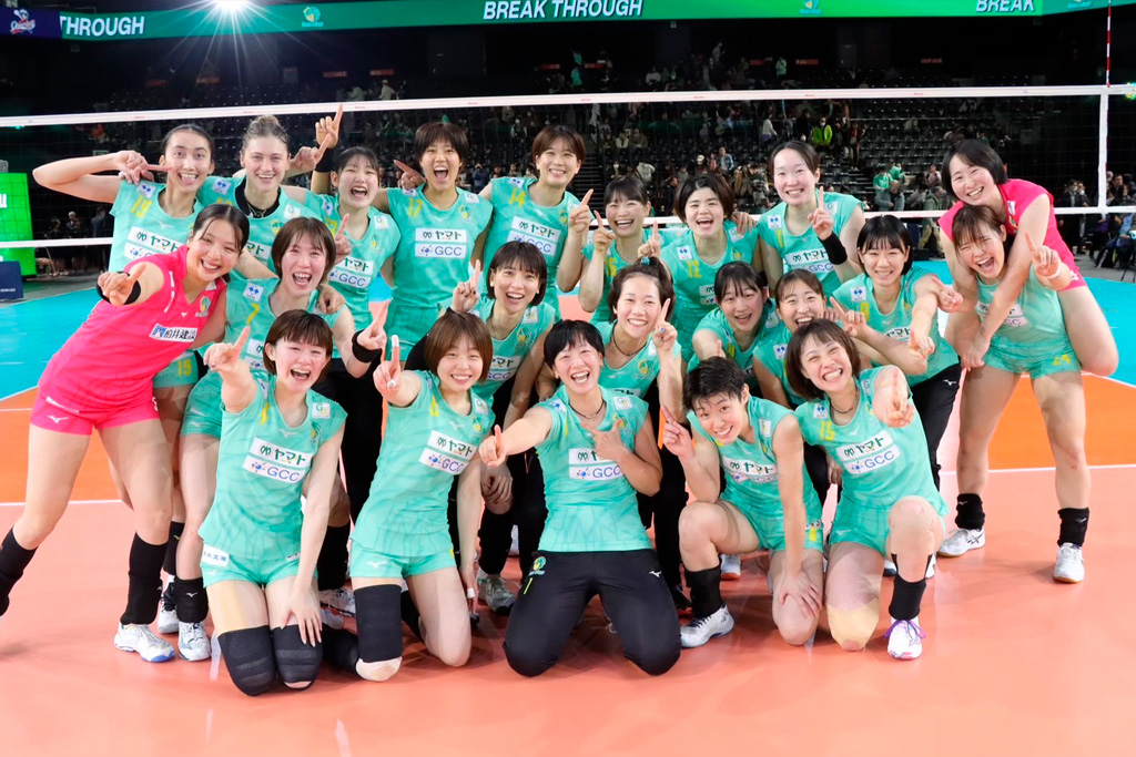 群馬銀行グリーンウイングスのチームメイトと