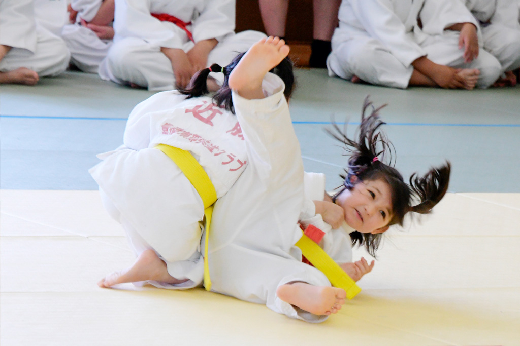 各年代で技の切れ競う