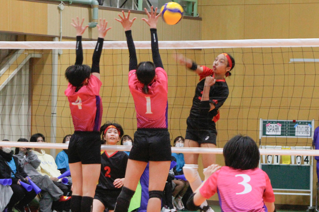 主将としてチームをけん引するエースアタッカーの後藤リタ江莉香さん