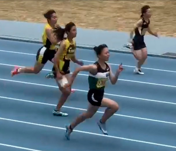 中盤からどんどん加速してトップに立つ諏訪部さん