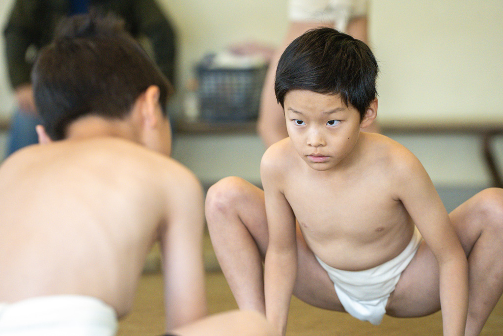 練習風景　同じ道場の児童と仕切り合う晴仁くん