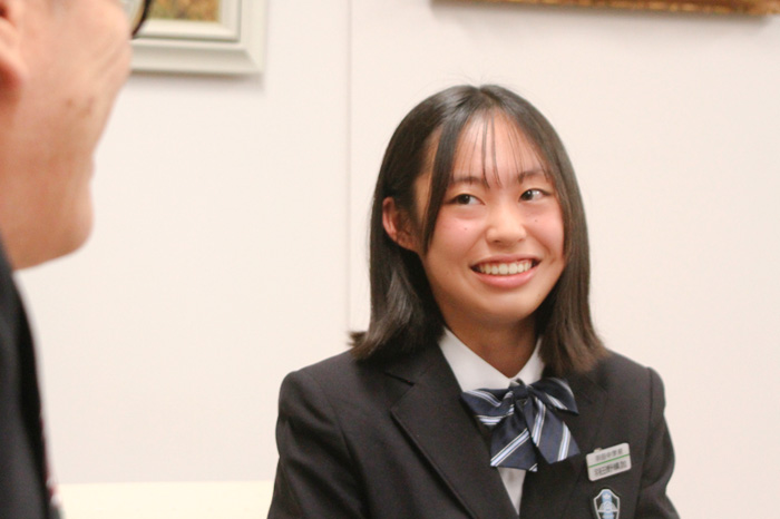 「攻めの走りができました」U‒16陸上5位入賞を報告