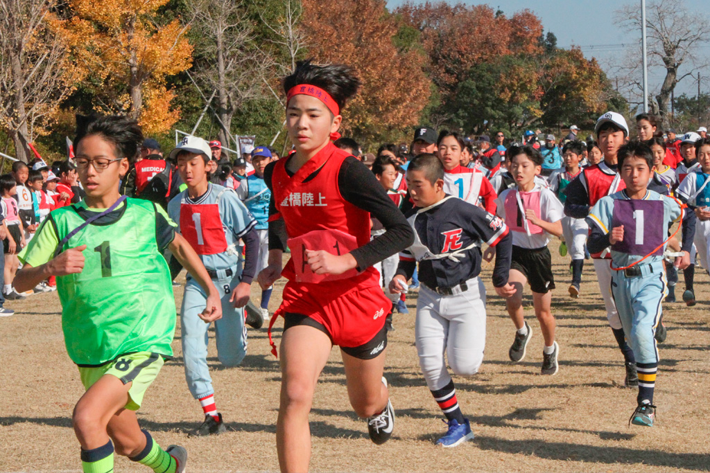 スポ少駅伝大会 絆とチーム力武器に健脚競う
