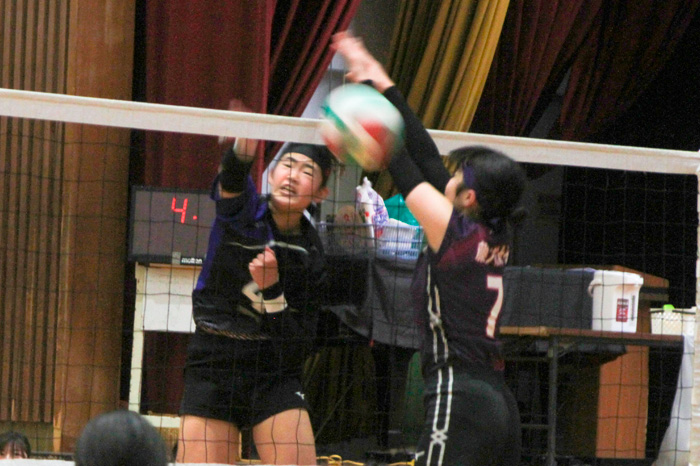 桜丘女子フルセット逆転V　県高校新人バレー東三予選