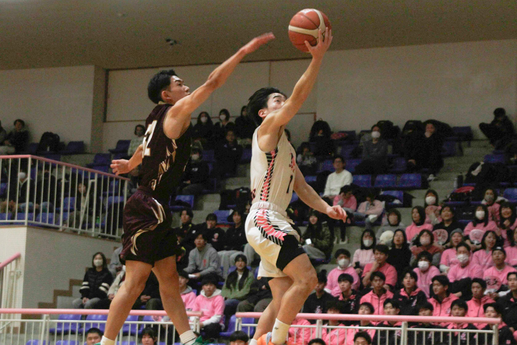 本命桜丘 男女で貫禄V　県高校新人バスケ東三予選会