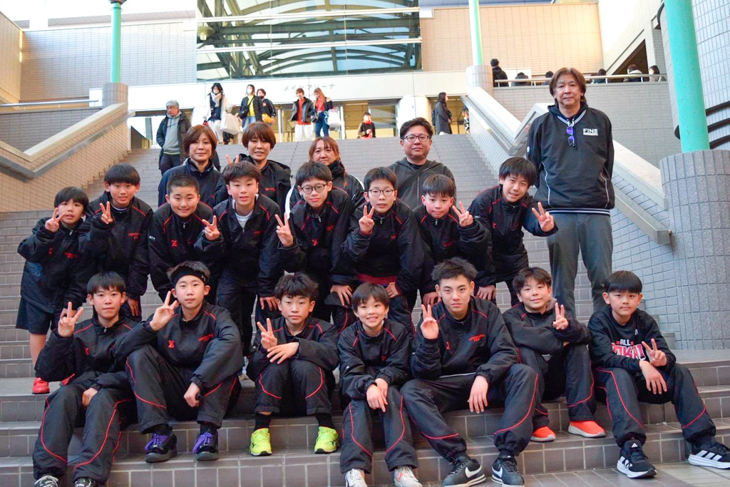 FINS男子“高速バスケ”で4強　優勝チームに準決6点差で惜敗