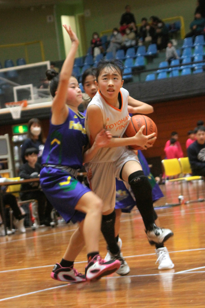 女子決勝「FINSー二川M.J」戦