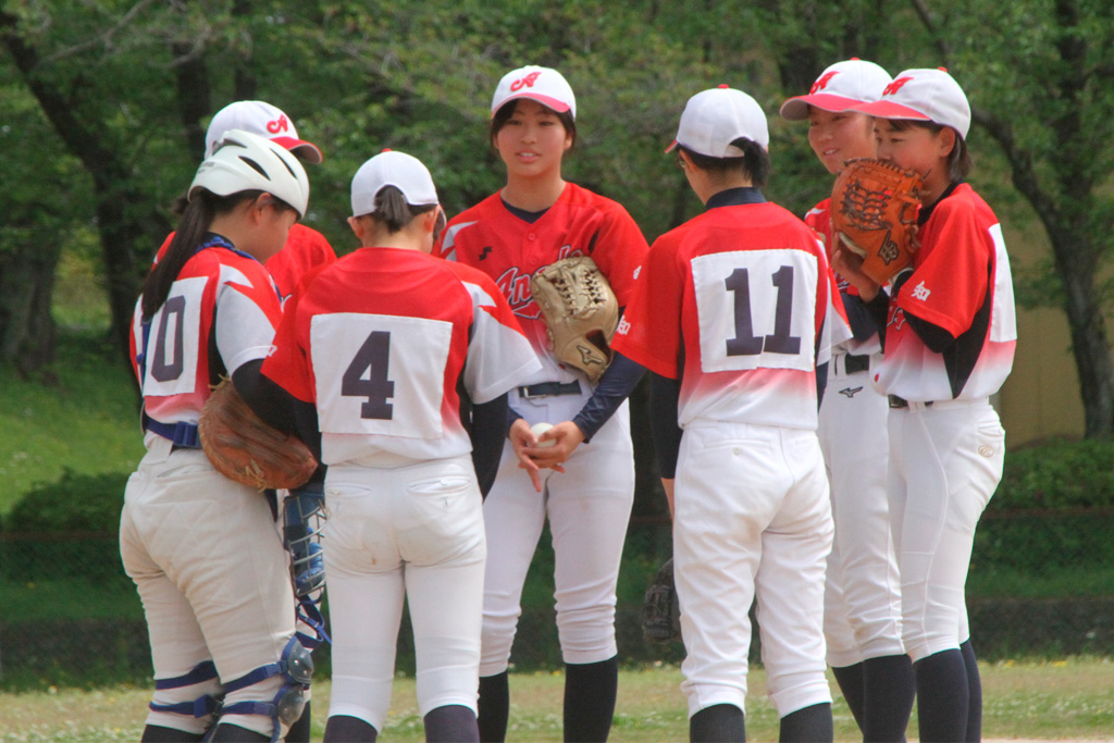 エンジェルス“厚い壁”崩せず　小・中学生女子軟式野球