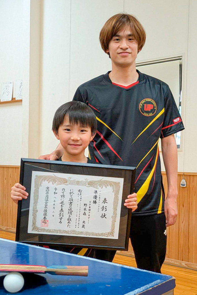 全日本初出場を決めた野木森君とUP卓球アカデミー大塚代表